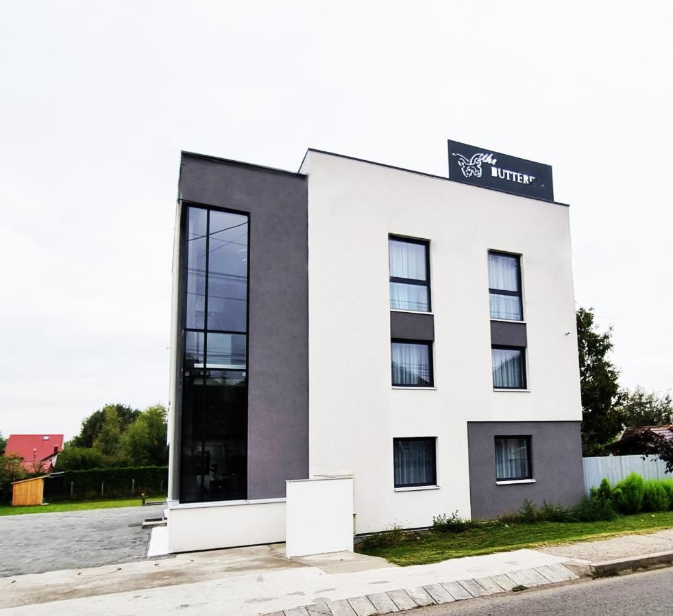 The Butterfly Hotel Sangeorgiu de Mures Exterior photo